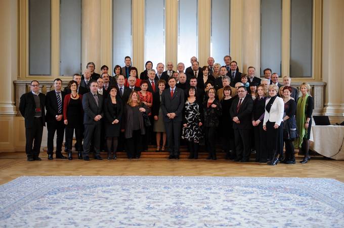 Predsednik republike priredil vsakoletni sprejem ob slovenskem kulturnem prazniku za predstavnike slovenskih manjin iz Avstrije, Hrvake, Italije in Madarske.